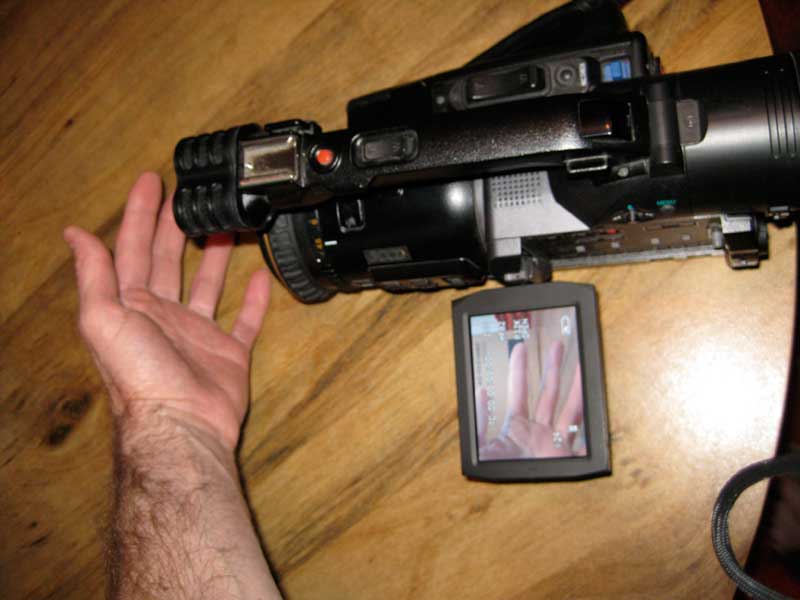 handincam.jpg